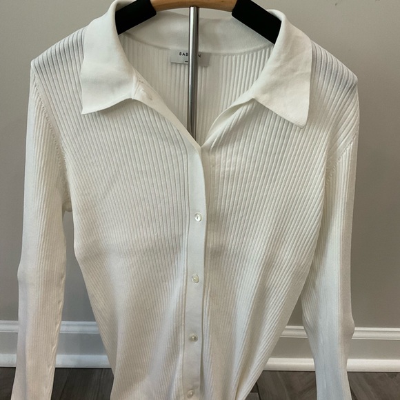 Babaton White Ribbed Button-Front Shirt - Picture 2 of 7
